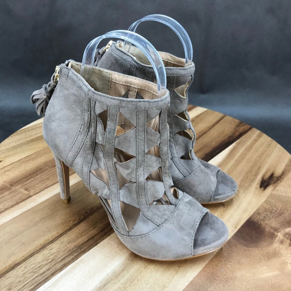 XOXO Beige Faux Suede Cutout Zip Up Peep Toe Pump Heel Booties Womens Size 6